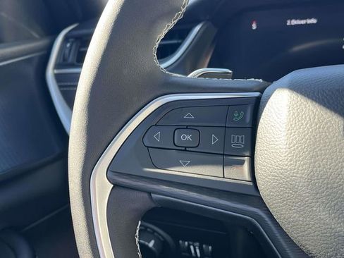 New 2025 Jeep Grand Cherokee L Altitude image 21