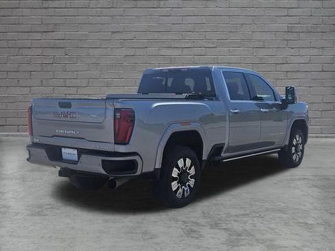 Used 2025 GMC Sierra 2500 Denali w/ Denali Reserve Package AWD/4WD image 5
