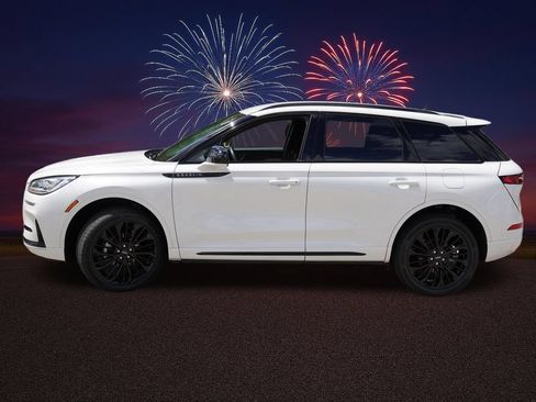 Used 2023 Lincoln Corsair Reserve w/ Jet Appearance Package AWD/4WD image 9