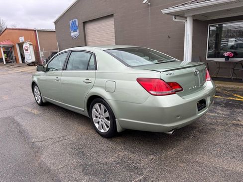 Used 2006 Toyota Avalon XLS image 7