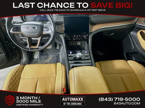 Used 2022 Jeep Grand Cherokee Summit w/ Luxury Tech Group V AWD/4WD image 16