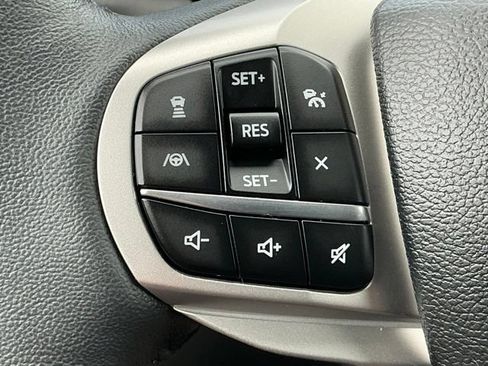 Used 2024 Ford Explorer XLT w/ Equipment Group 202A AWD/4WD image 30