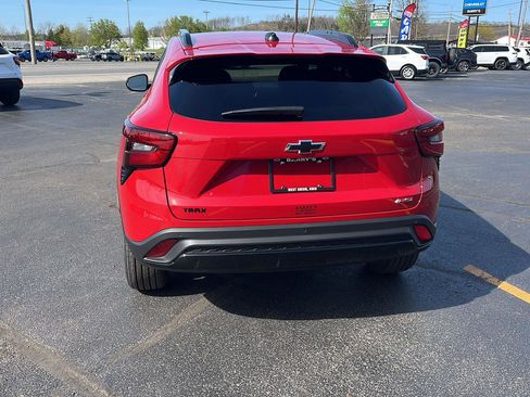 New 2026 Chevrolet Trax RS image 4