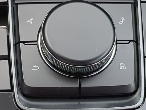 Used 2024 MAZDA MAZDA3 s image 19