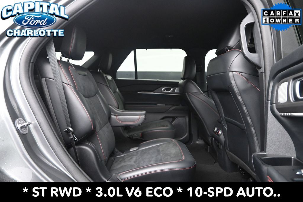 Used 2025 Ford Explorer ST RWD image 13