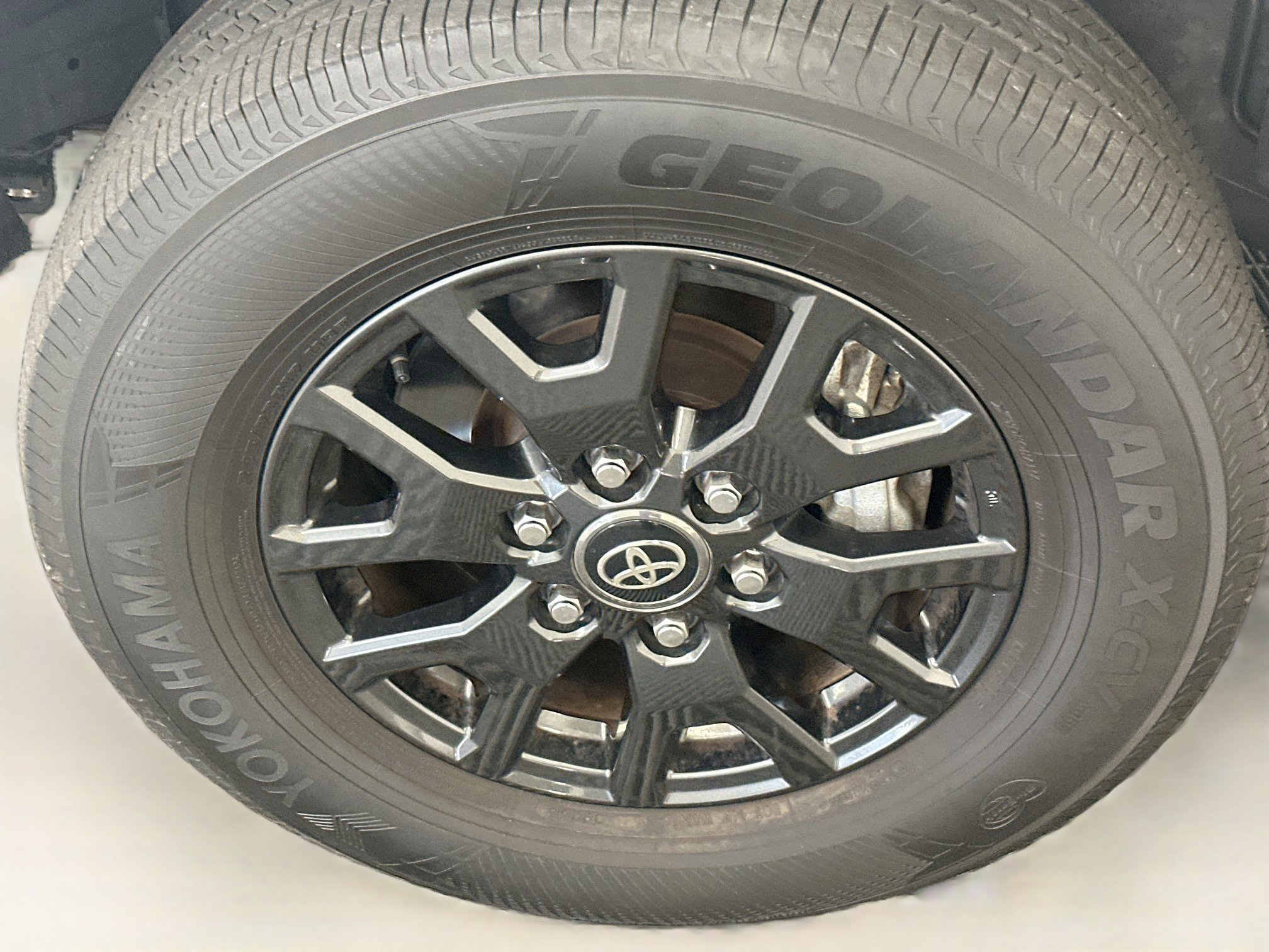 Used 2025 Toyota 4Runner SR5 AWD/4WD image 11