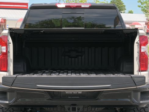 Used 2026 Chevrolet Silverado 1500 ZR2 AWD/4WD image 37