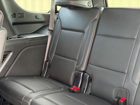 Used 2023 GMC Yukon Denali AWD/4WD image 19