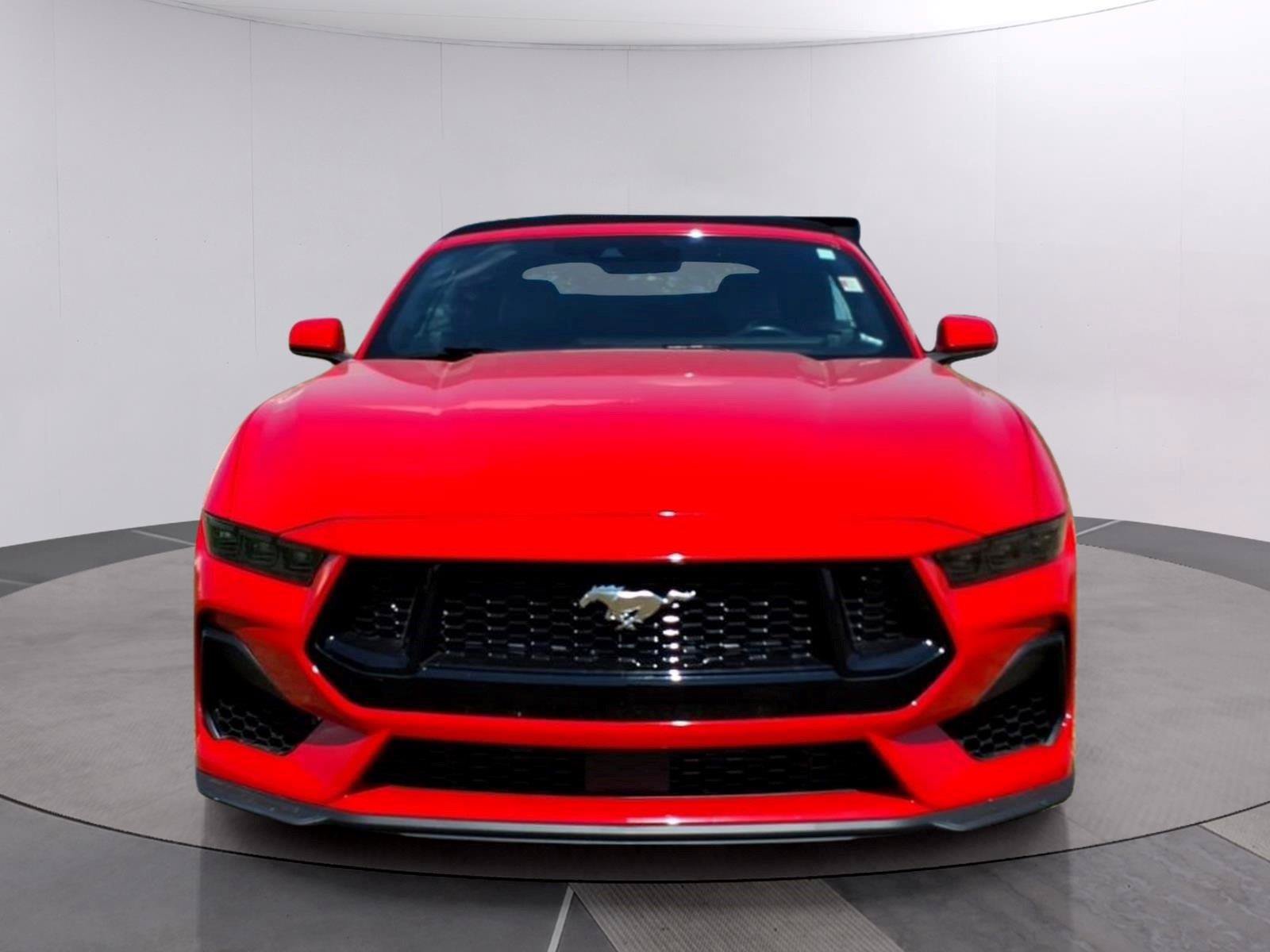 Used 2025 Ford Mustang Premium RWD image 8