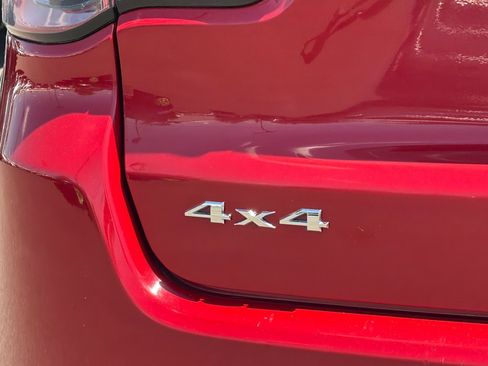 Used 2018 Jeep Compass Latitude w/ Popular Equipment Group AWD/4WD image 28