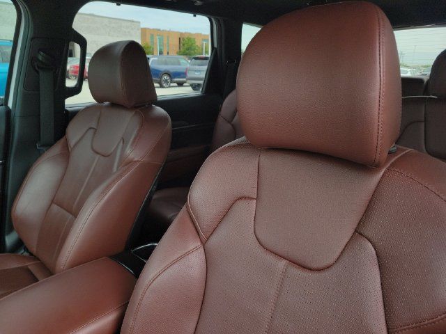 Used 2024 Kia Telluride EX w/ EX Captain's Chair Package AWD/4WD image 22