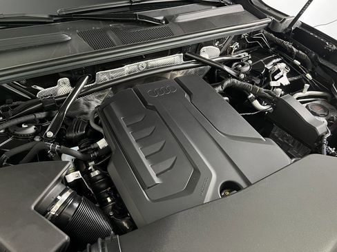 New 2025 Audi Q5 Prestige image 38