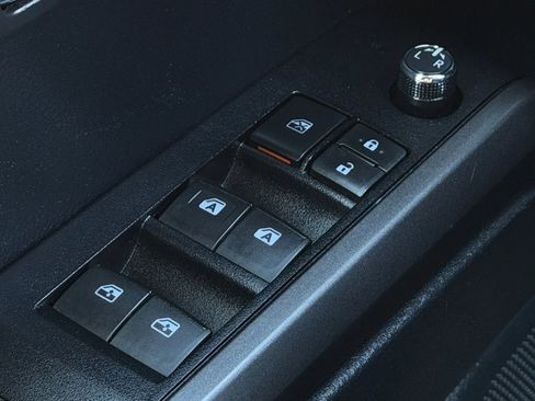 Used 2018 Toyota Tacoma TRD Sport w/ Technology Package image 20