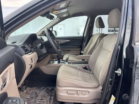 Used 2019 Honda Pilot EX image 4