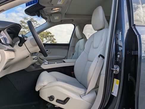 New 2026 Volvo XC90 B6 Ultra w/ Protection Package Premier image 2