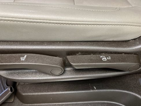 Used 2021 Chevrolet Suburban Z71 w/ Z71 Off-Road Package image 15