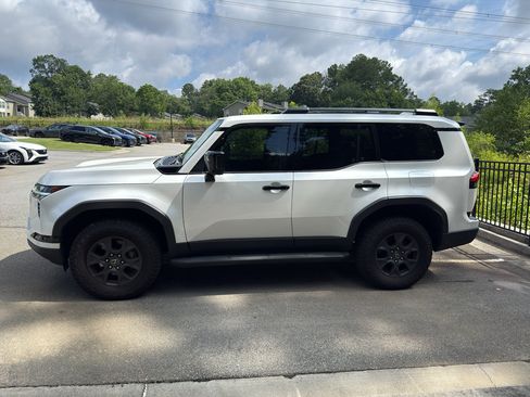 Used 2024 Lexus GX 550 AWD/4WD image 5