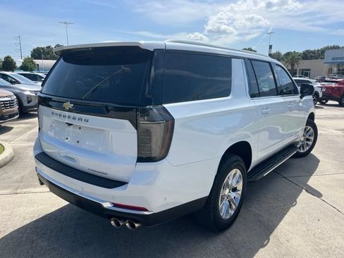 Used 2026 Chevrolet Suburban Premier w/ Sun And Tow Package RWD image 8