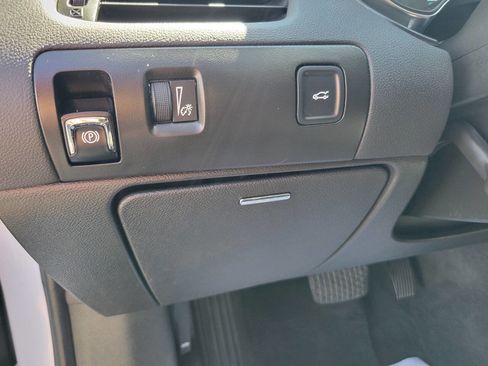 Used 2017 Chevrolet Impala LT image 14