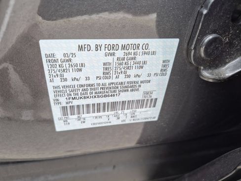 Used 2025 Ford Explorer ST-Line w/ ST-Line Street Pack AWD/4WD image 33