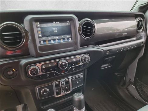Used 2019 Jeep Wrangler Unlimited Sport AWD/4WD image 18