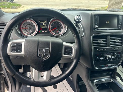 Used 2017 Dodge Grand Caravan GT image 27