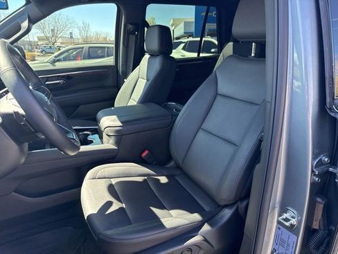 Used 2026 Chevrolet Tahoe Z71 w/ Comfort Package AWD/4WD image 13