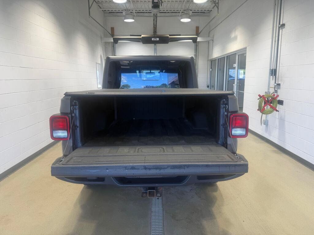 Used 2021 Jeep Gladiator Sport AWD/4WD image 13