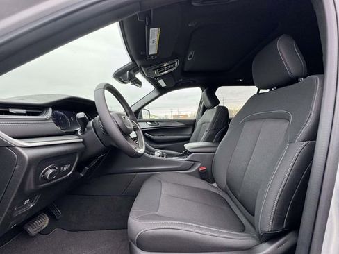 New 2026 Jeep Grand Cherokee Laredo X AWD/4WD image 20