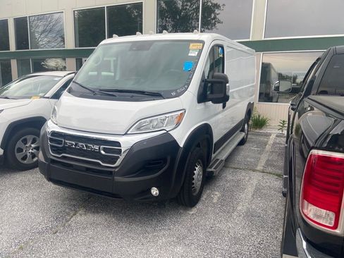 Used 2025 RAM ProMaster 2500 w/ U-Haul Equipment Group FWD image 3