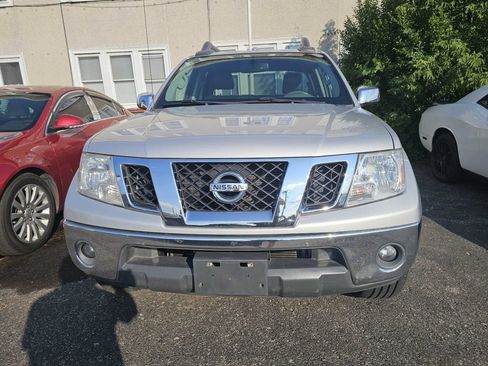 Used 2012 Nissan Frontier SL RWD image 2