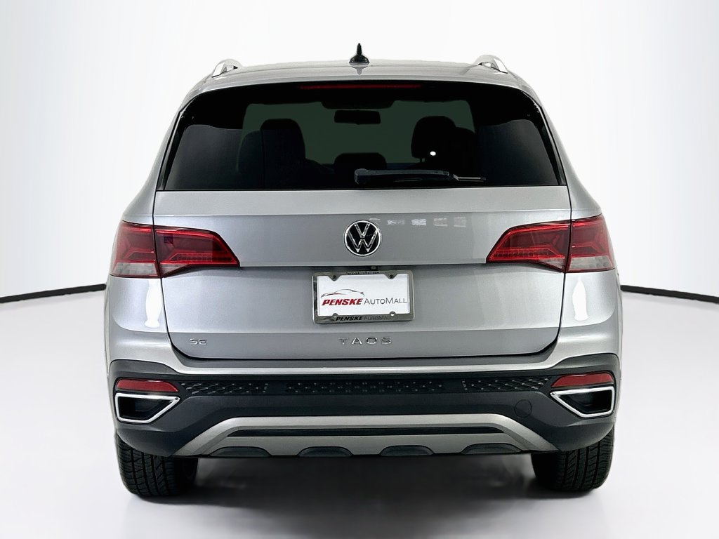 Used 2022 Volkswagen Taos SE FWD image 6