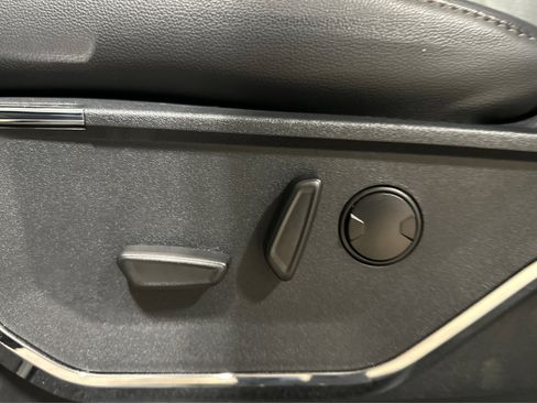 Used 2024 Ford F150 Lariat w/ Mobile Office Package image 21