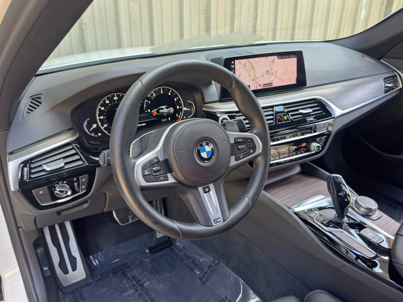 Used 2019 BMW 540i w/ M Sport Package RWD image 14