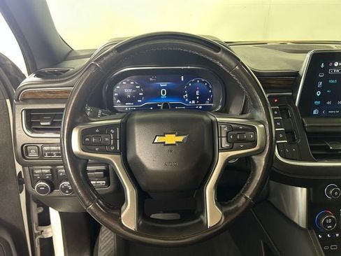 Used 2023 Chevrolet Suburban Premier w/ Advanced Technology Package AWD/4WD image 15