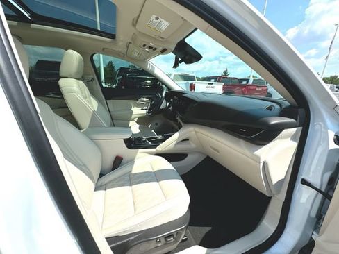 Used 2023 Buick Envision Avenir AWD/4WD image 30