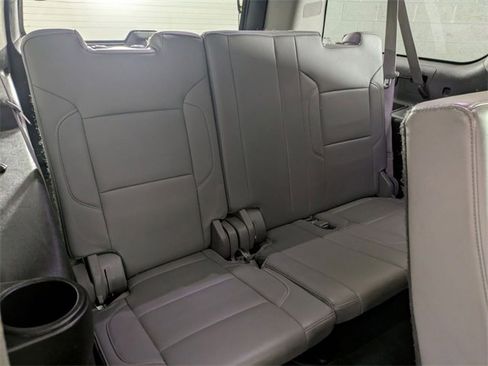 Used 2015 Chevrolet Suburban LT image 28