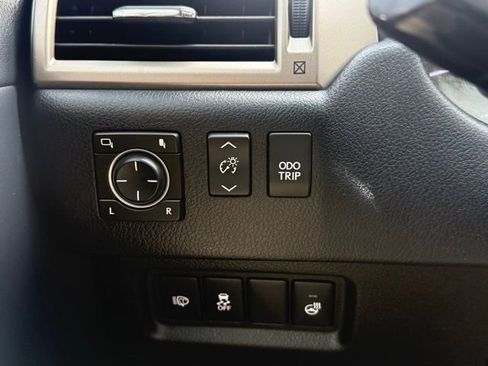 Used 2014 Lexus GX 460 Luxury image 24