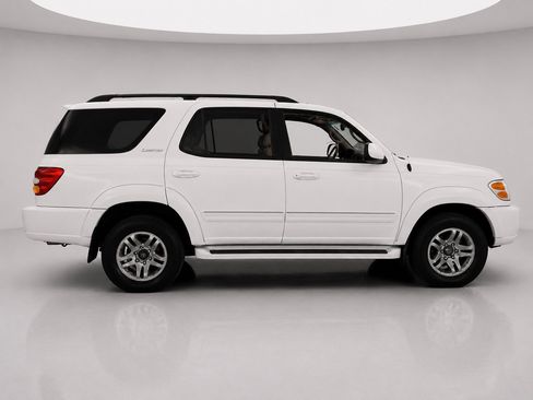 Used 2004 Toyota Sequoia Limited RWD image 3