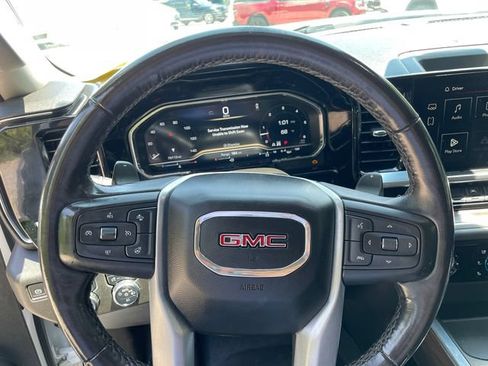 Used 2023 GMC Sierra 1500 SLT w/ SLT Convenience Package AWD/4WD image 28