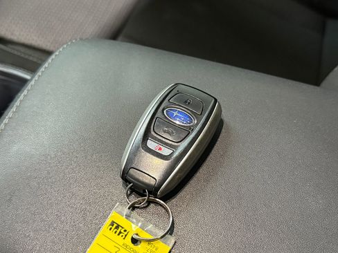 Used 2021 Subaru Outback Premium image 31