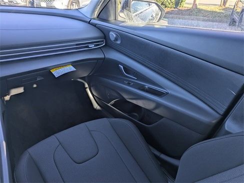 New 2026 Hyundai Elantra SE image 16