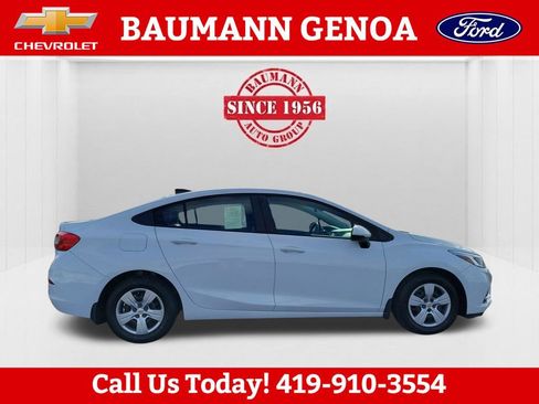 Used 2016 Chevrolet Cruze LS FWD image 4