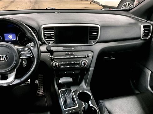 Used 2022 Kia Sportage Nightfall Edition image 7
