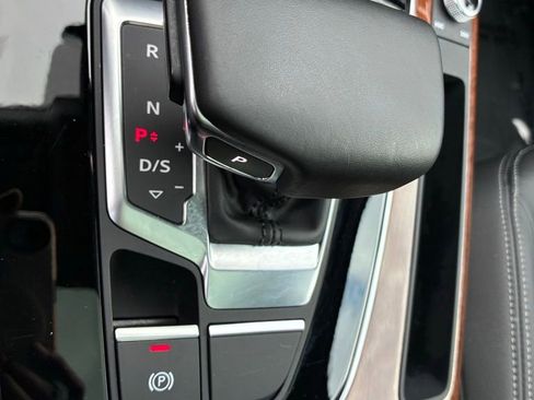 Used 2023 Audi Q5 2.0T Premium w/ Convenience Package image 33