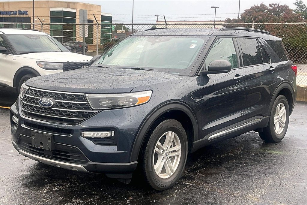 Used 2024 Ford Explorer XLT w/ Equipment Group 202A AWD/4WD image 11