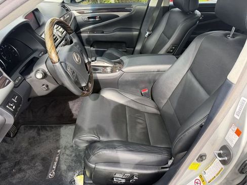 Used 2016 Lexus LS 460 L RWD image 23