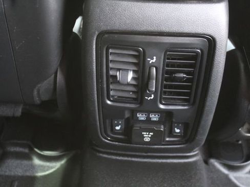 Used 2021 Dodge Durango R/T w/ Technology Group RWD image 19