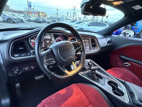 Used 2022 Dodge Challenger R/T Scat Pack w/ Dynamics Package image 13