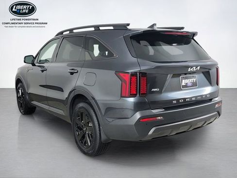 Used 2022 Kia Sorento S AWD/4WD image 5